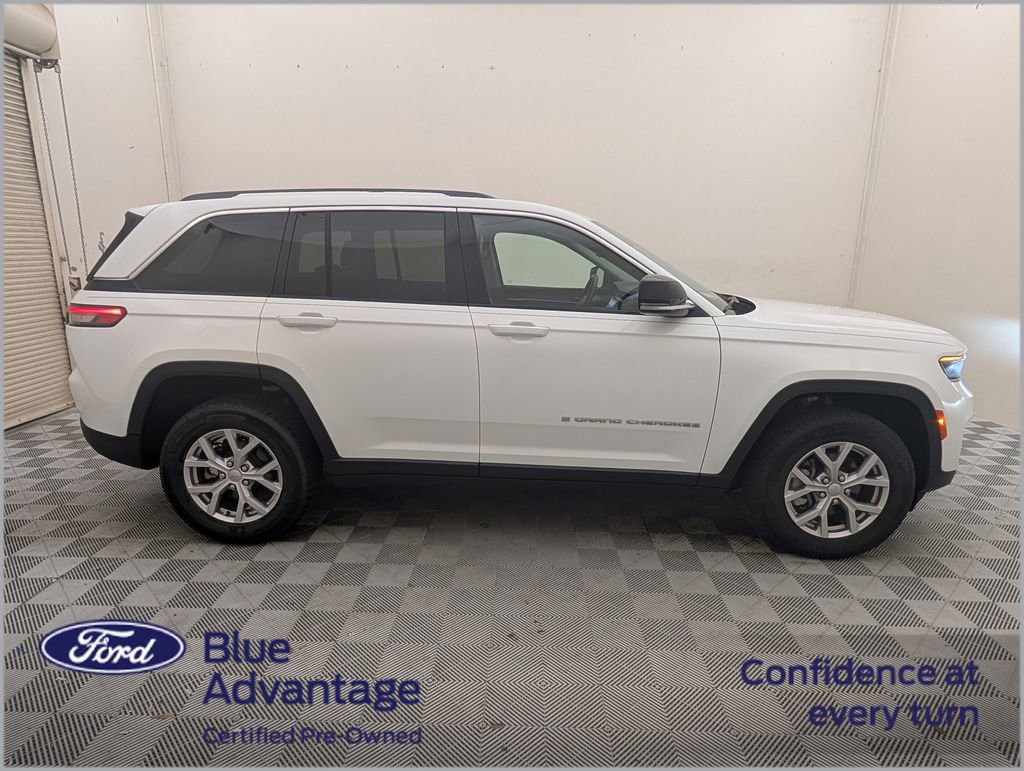 Used 2022 Jeep Grand Cherokee Limited image 2