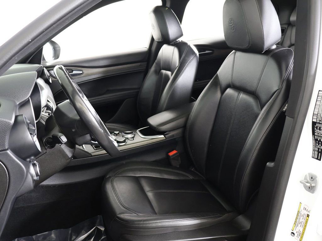 Used 2022 Alfa Romeo Stelvio Ti image 30