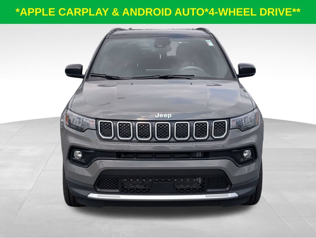 Used 2023 Jeep Compass Limited AWD/4WD image 2