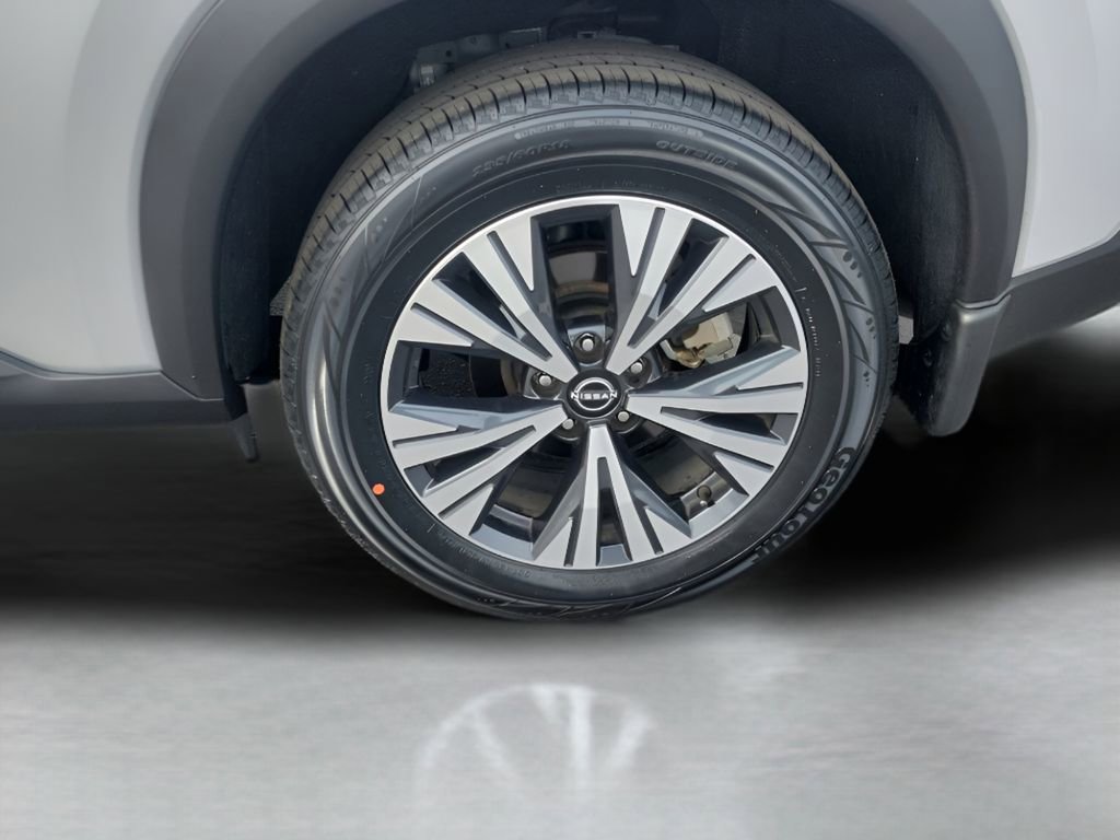 Used 2023 Nissan Rogue SV image 5