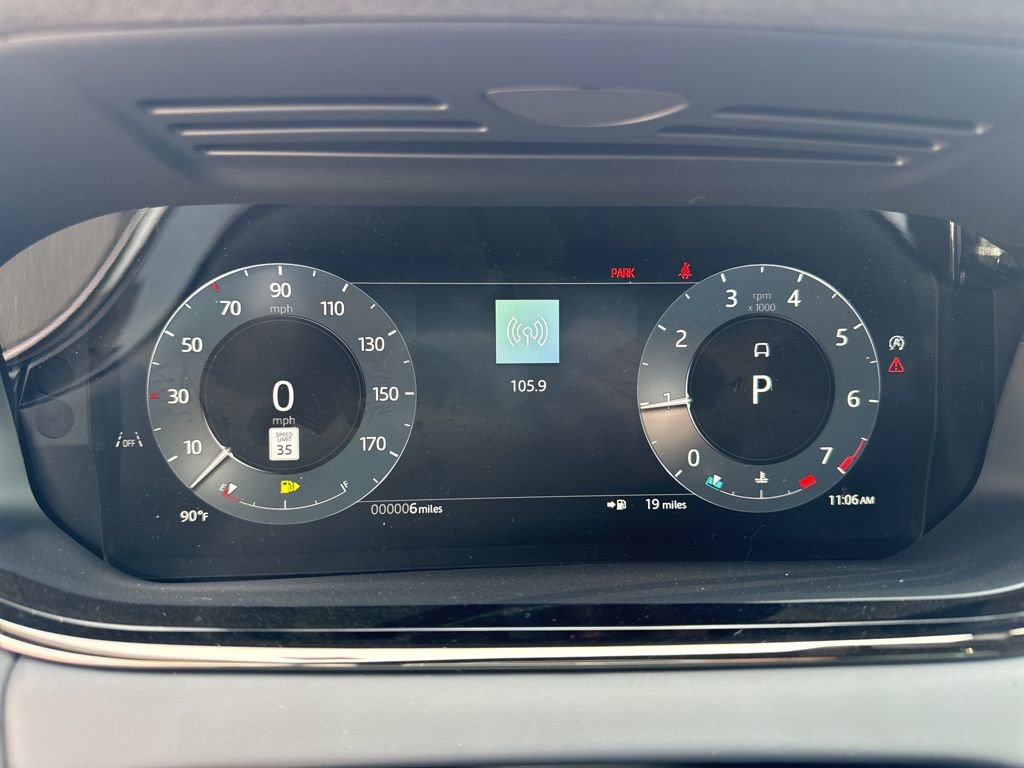 Used 2025 Land Rover Range Rover Evoque S image 22