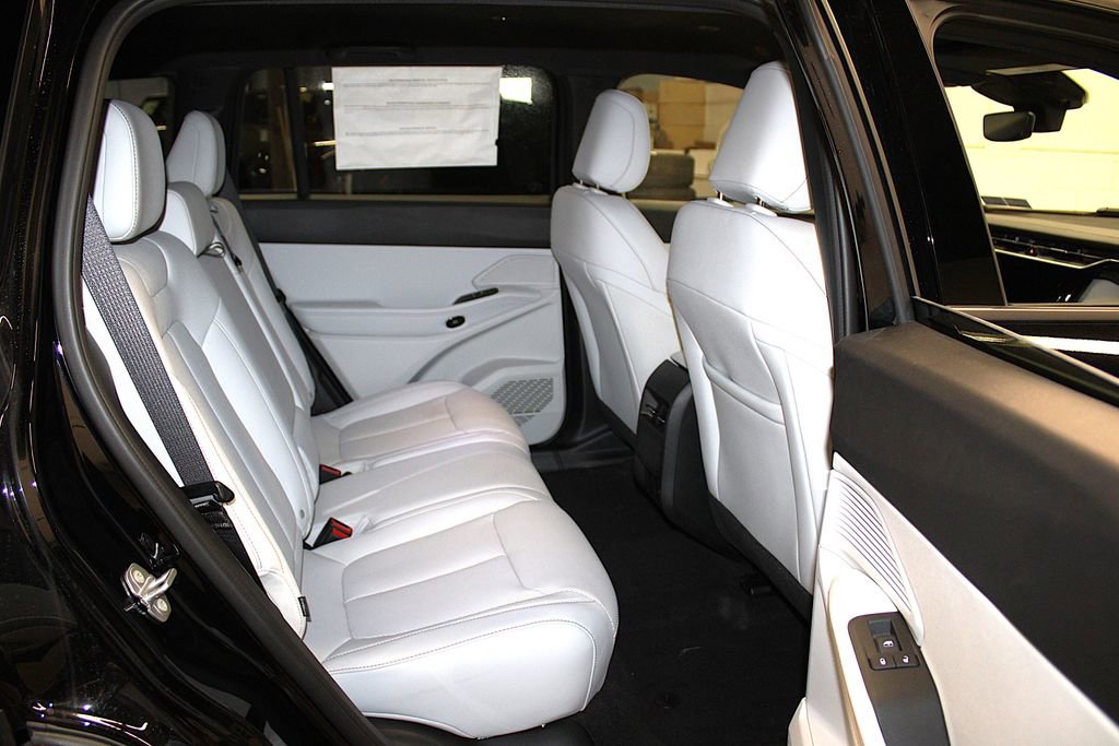 New 2026 Jeep Cherokee Limited AWD/4WD image 35