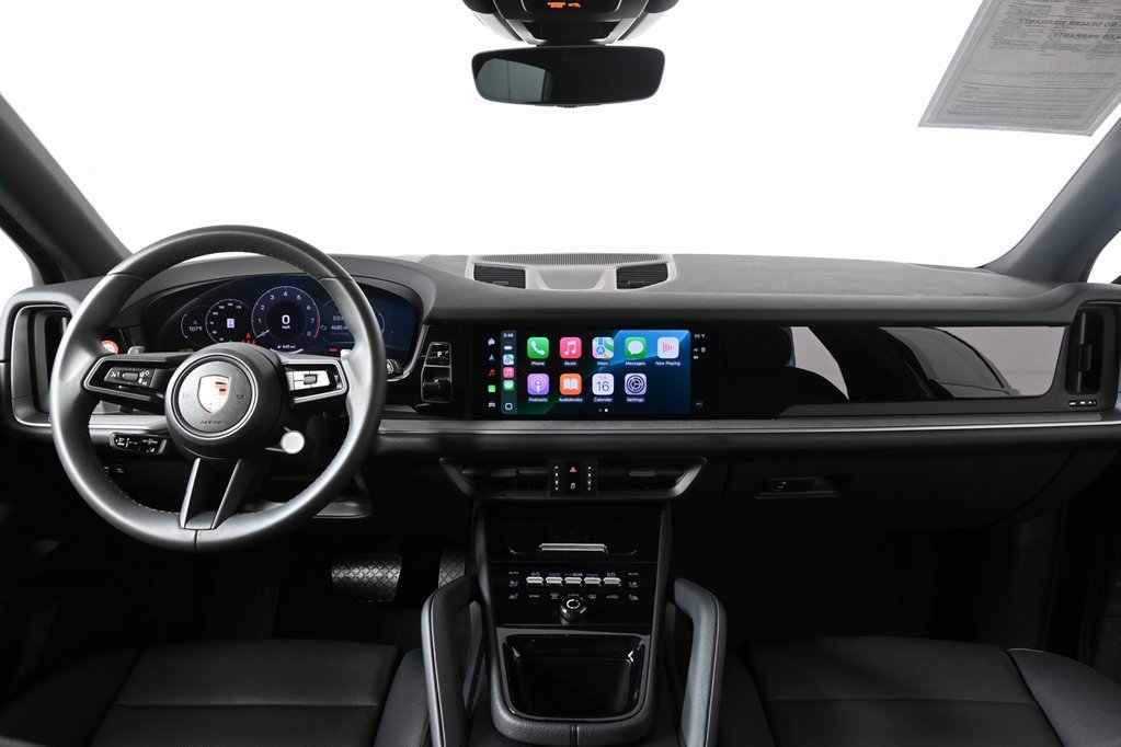 Used 2025 Porsche Cayenne image 19