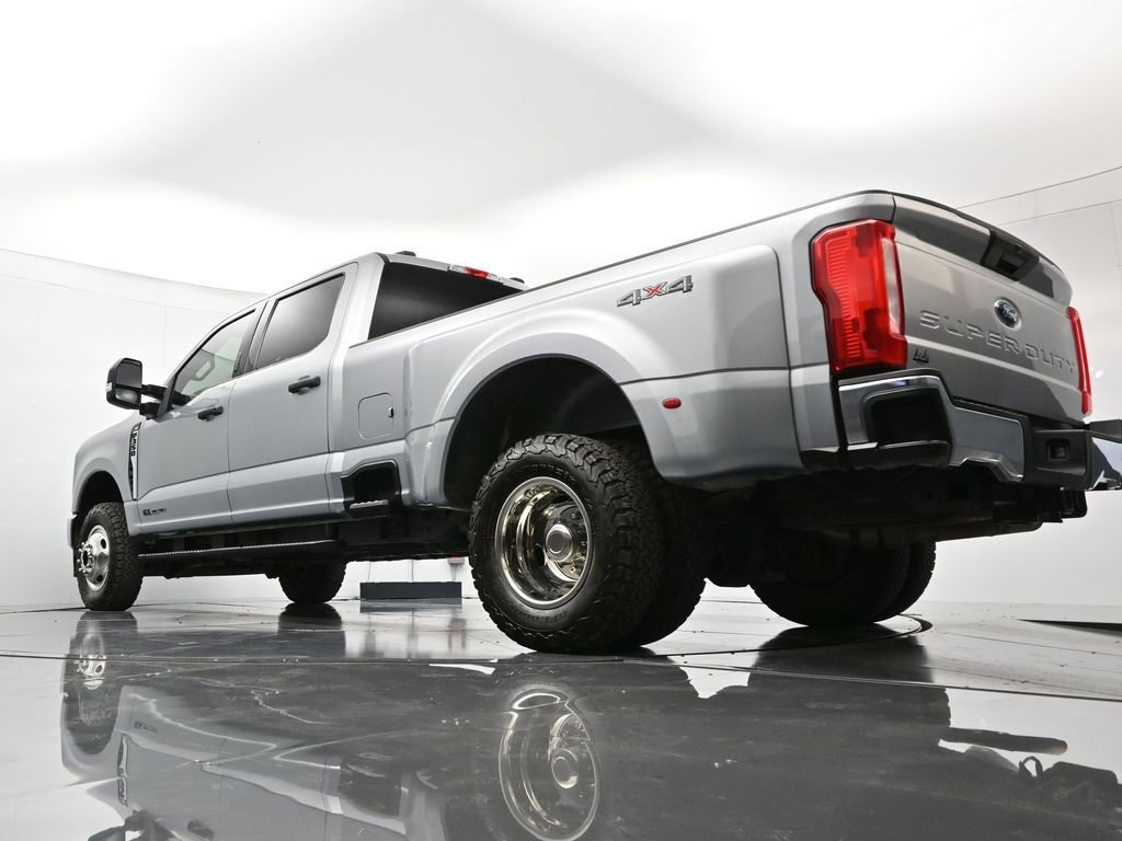 Used 2024 Ford F350 XLT image 40