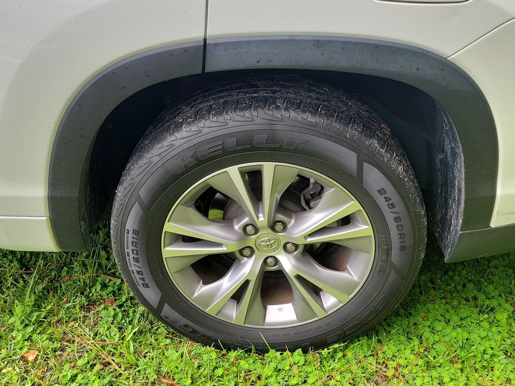 Used 2015 Toyota Highlander XLE FWD image 7
