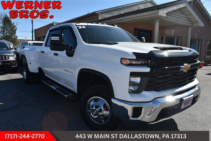 Used 2024 Chevrolet Silverado 3500 W/T image 1