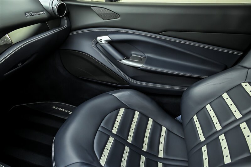 Used 2021 Ferrari F8 Tributo RWD image 39