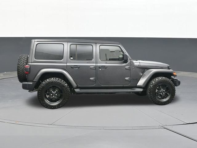 Used 2025 Jeep Wrangler Sahara image 18