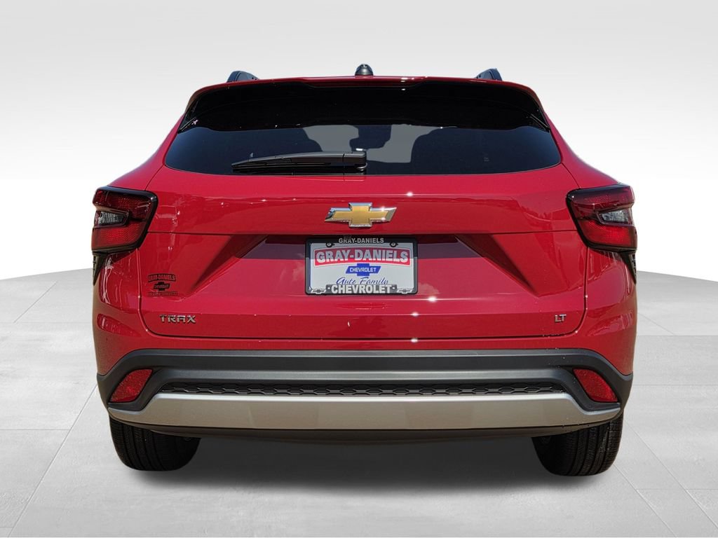 New 2026 Chevrolet Trax LT w/ LT Convenience Package FWD image 7