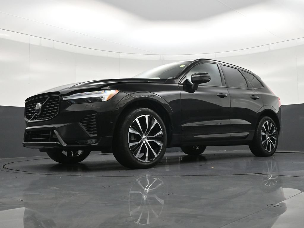 Certified 2024 Volvo XC60 B5 Plus w/ Protection Package Premier AWD/4WD image 22