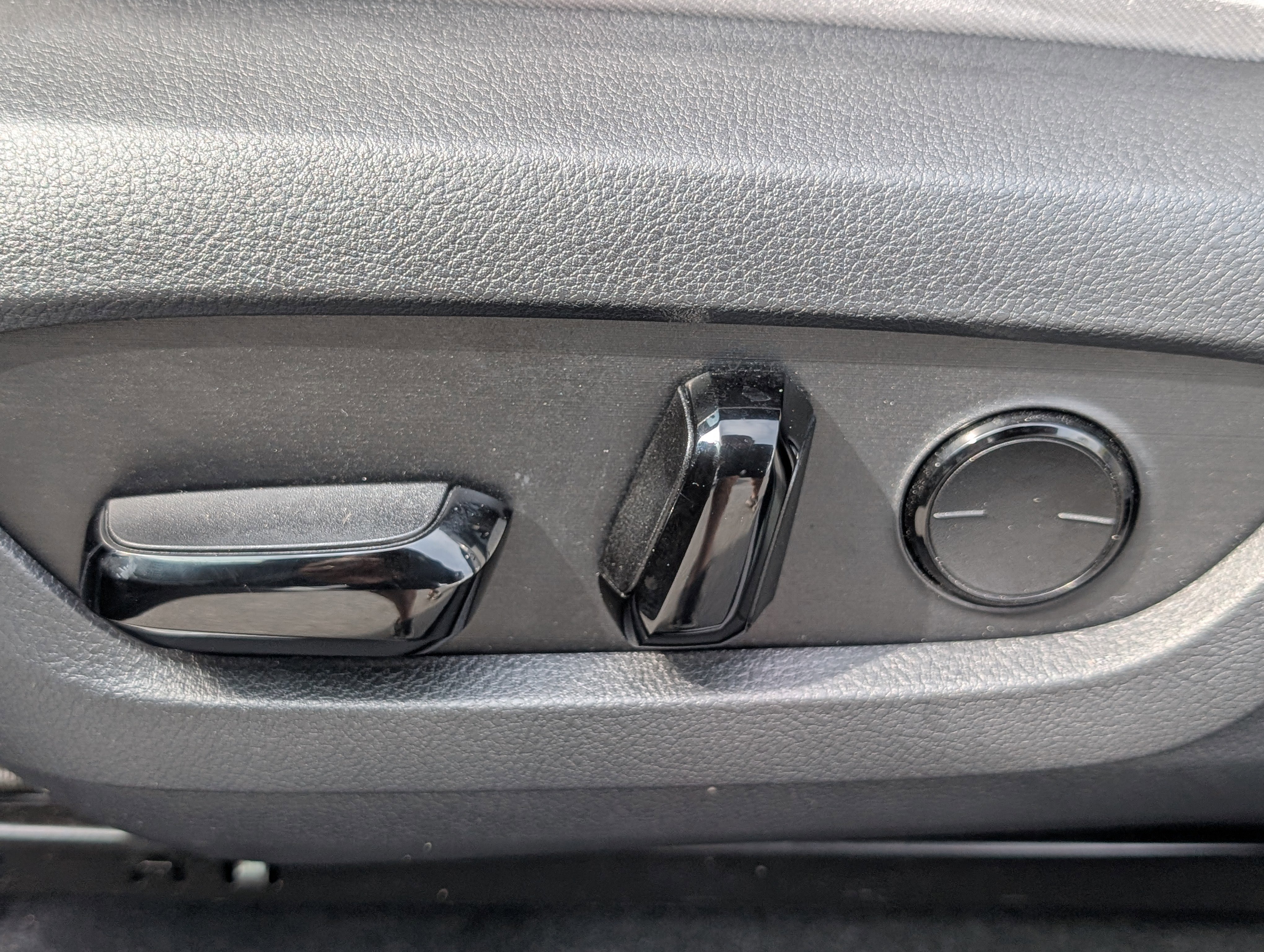 Used 2023 Lexus RX 350 Premium w/ Accessory Package image 21