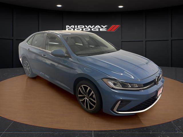 Used 2025 Volkswagen Jetta SE FWD video 1