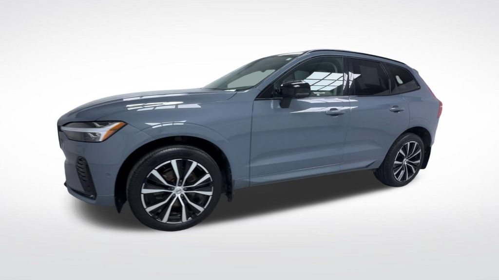 Used 2024 Volvo XC60 B5 Plus w/ Protection Package Premier AWD/4WD image 4
