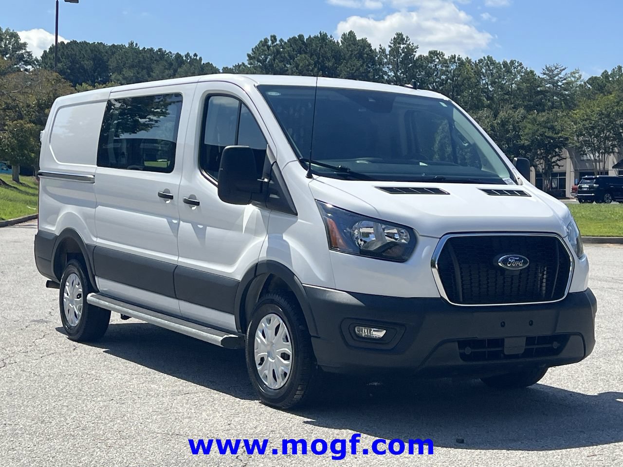 Used 2025 Ford Transit 250 Low Roof w/ Exterior Upgrade Package RWD image 4