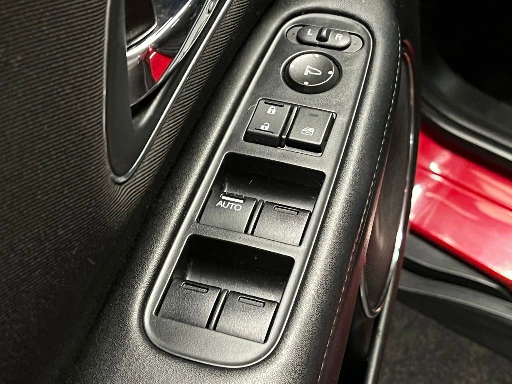 Used 2017 Honda HR-V EX image 12