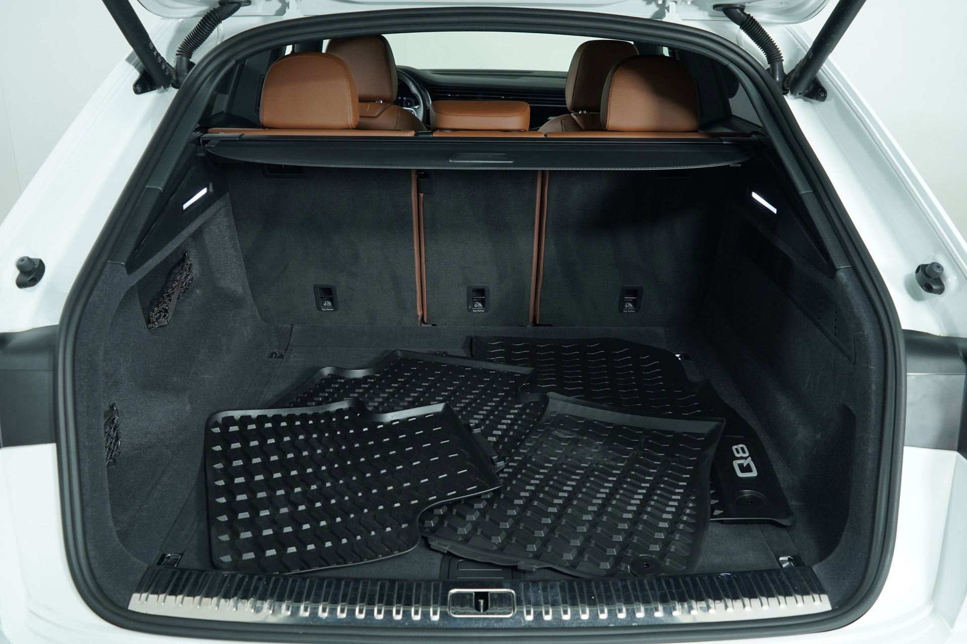 Used 2023 Audi Q8 Premium Plus image 52