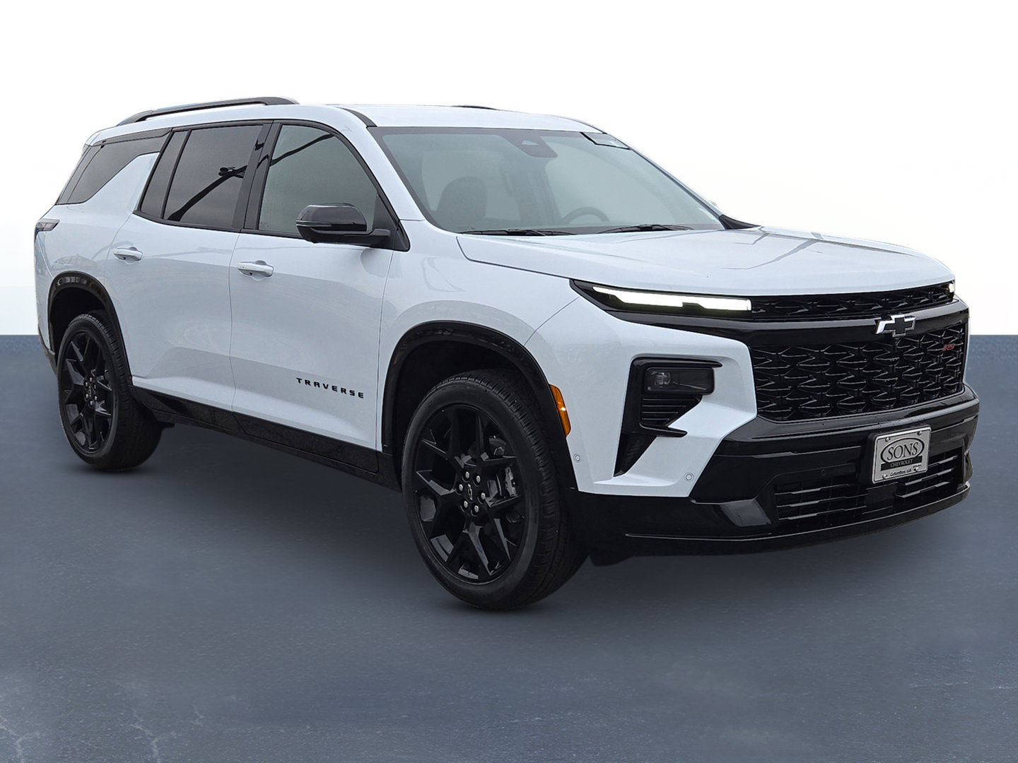New 2026 Chevrolet Traverse RS w/ LPO, Floor Liner Package FWD image 3
