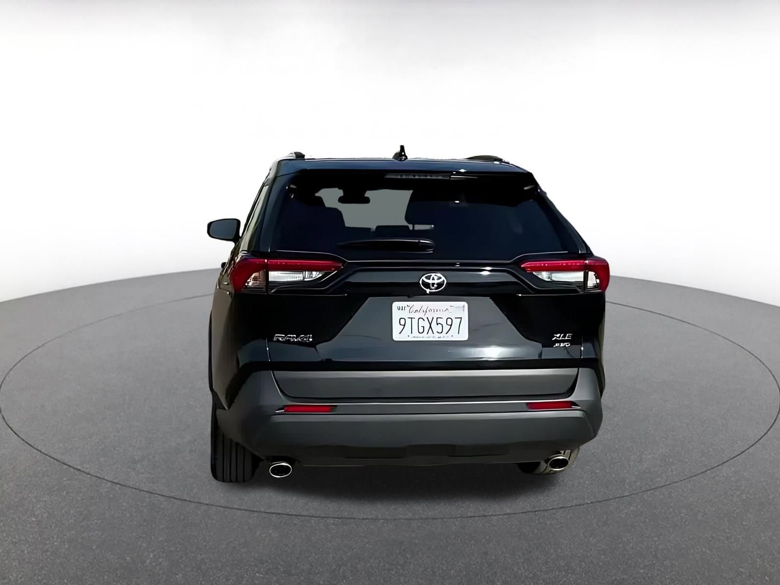 Used 2025 Toyota RAV4 XLE image 10