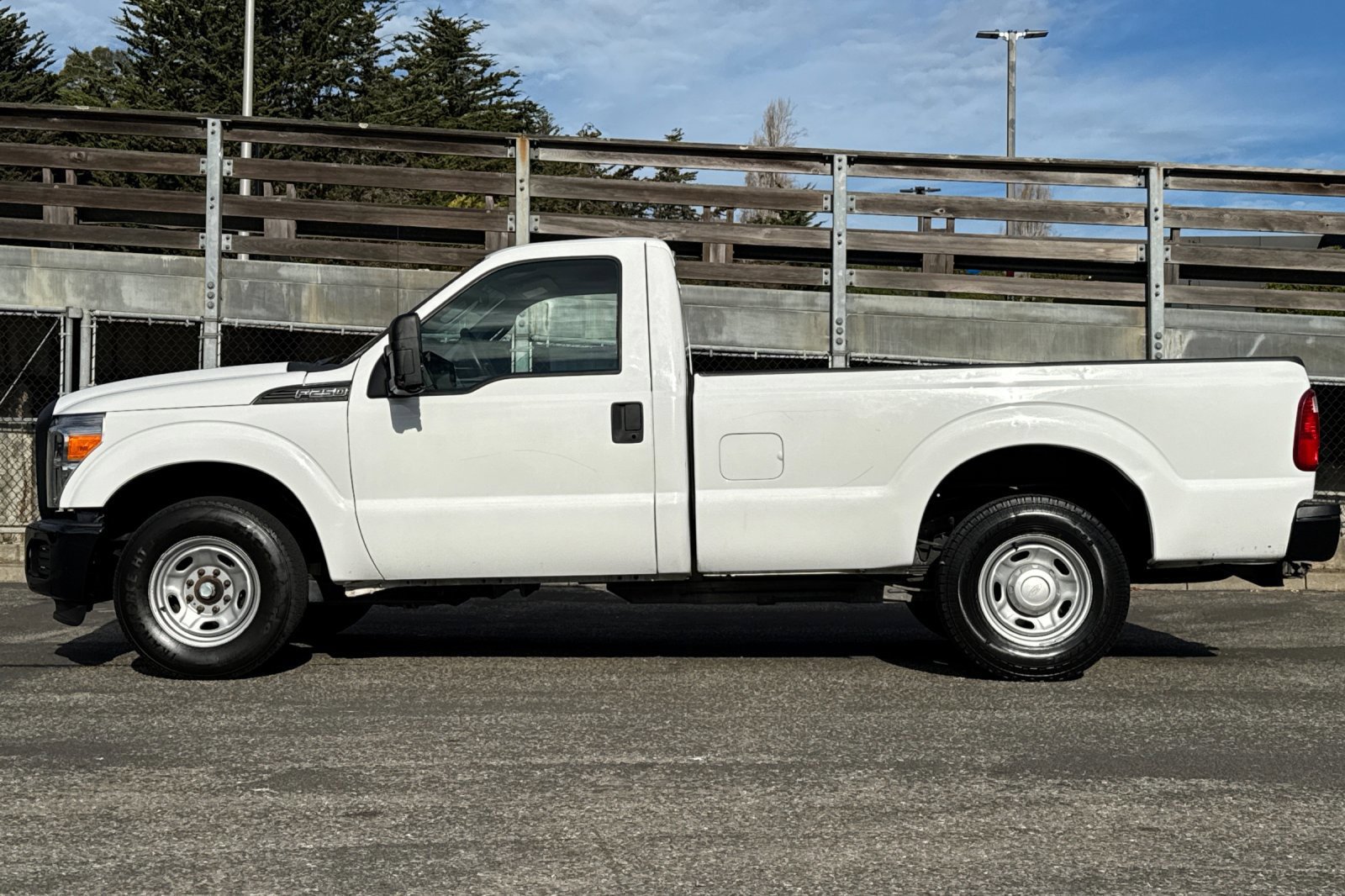 Used 2015 Ford F250 XL RWD image 9