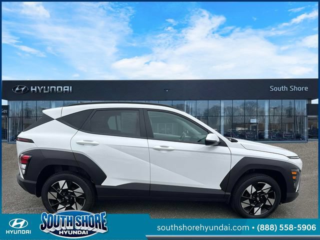 Certified 2025 Hyundai Kona SEL AWD/4WD image 5