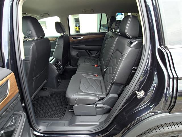 New 2026 Volkswagen Atlas SE image 7