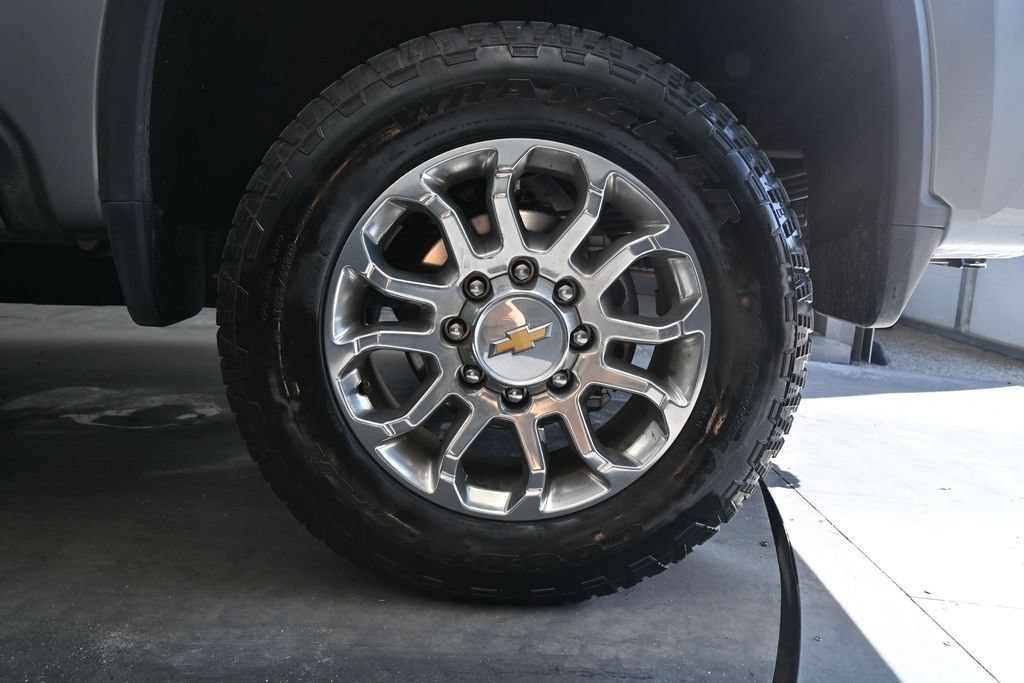 Used 2024 Chevrolet Silverado 2500 LTZ AWD/4WD image 12