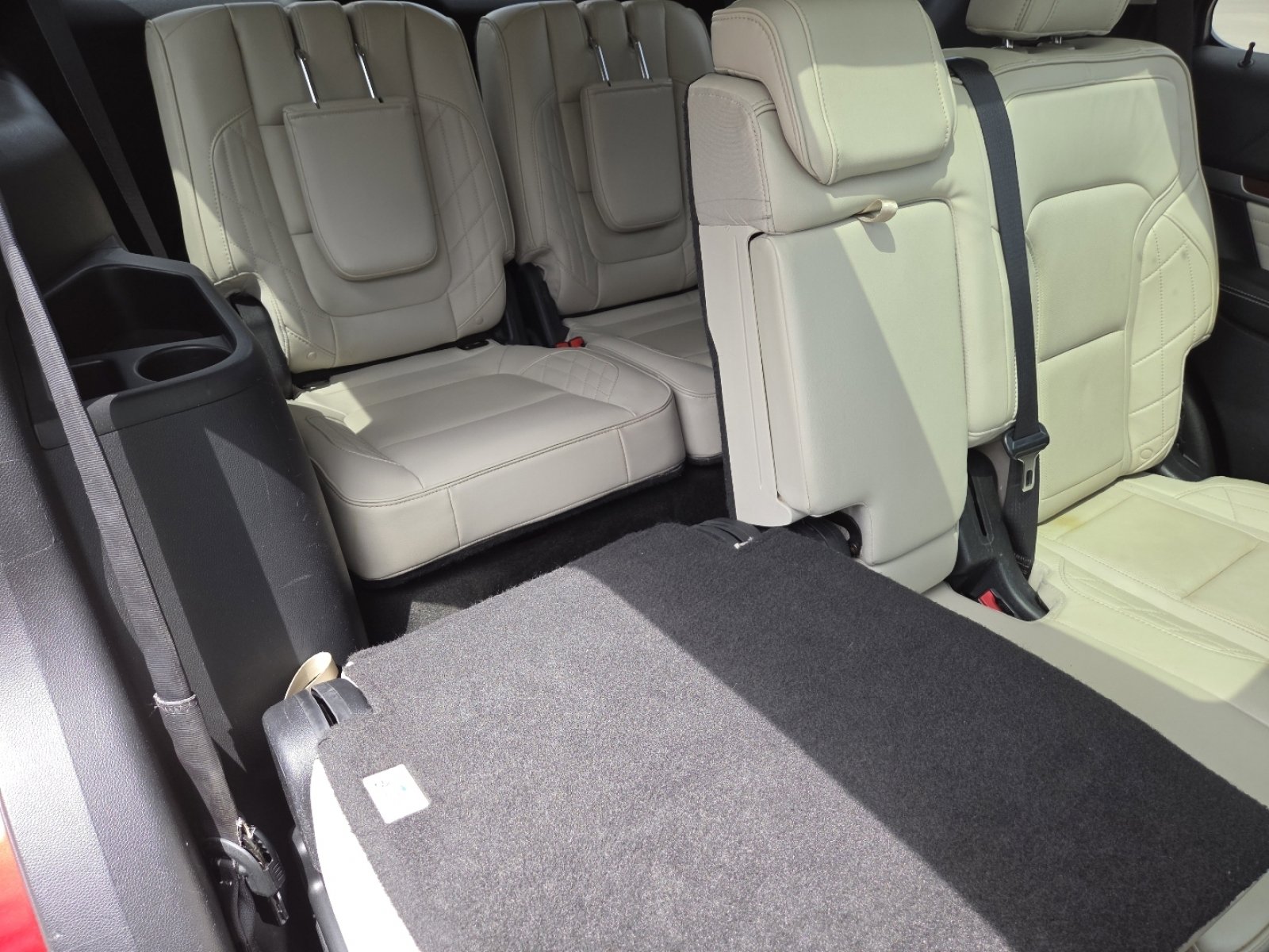 Used 2016 Ford Explorer Platinum AWD/4WD image 23