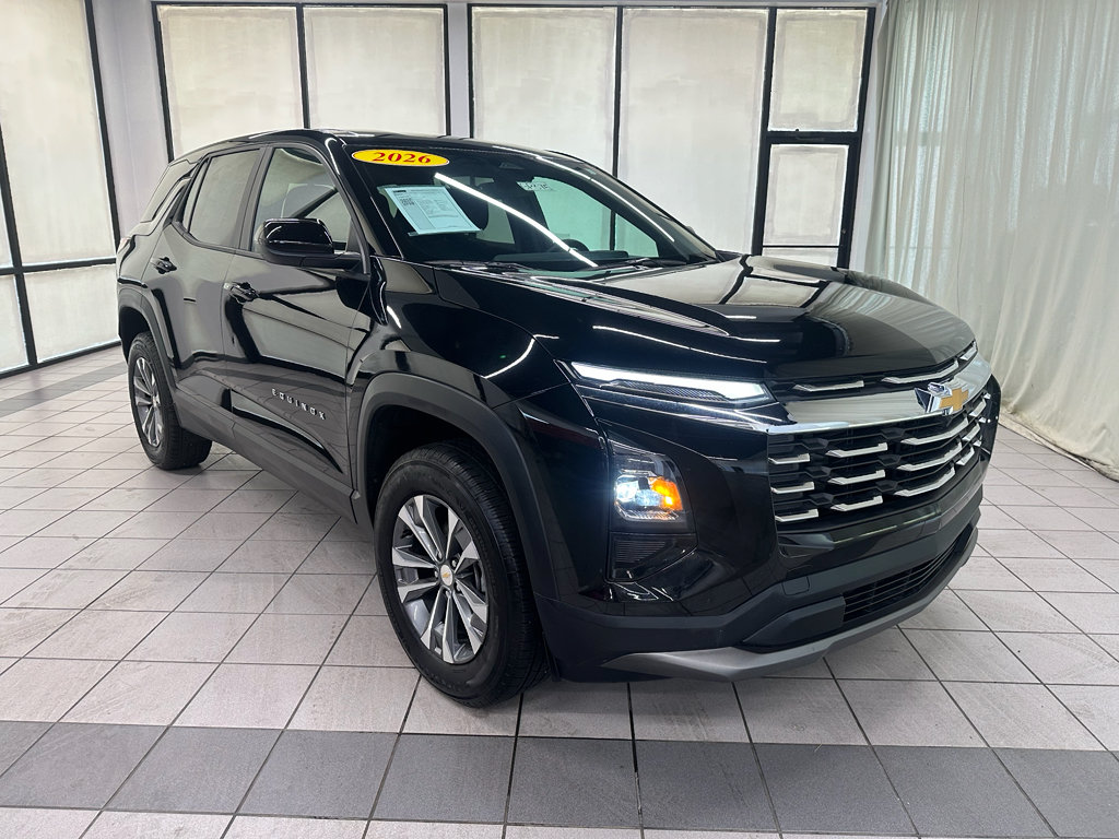 Used 2026 Chevrolet Equinox LT FWD image 2
