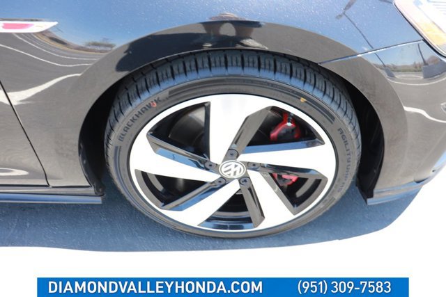 Used 2018 Volkswagen GTI SE FWD image 27