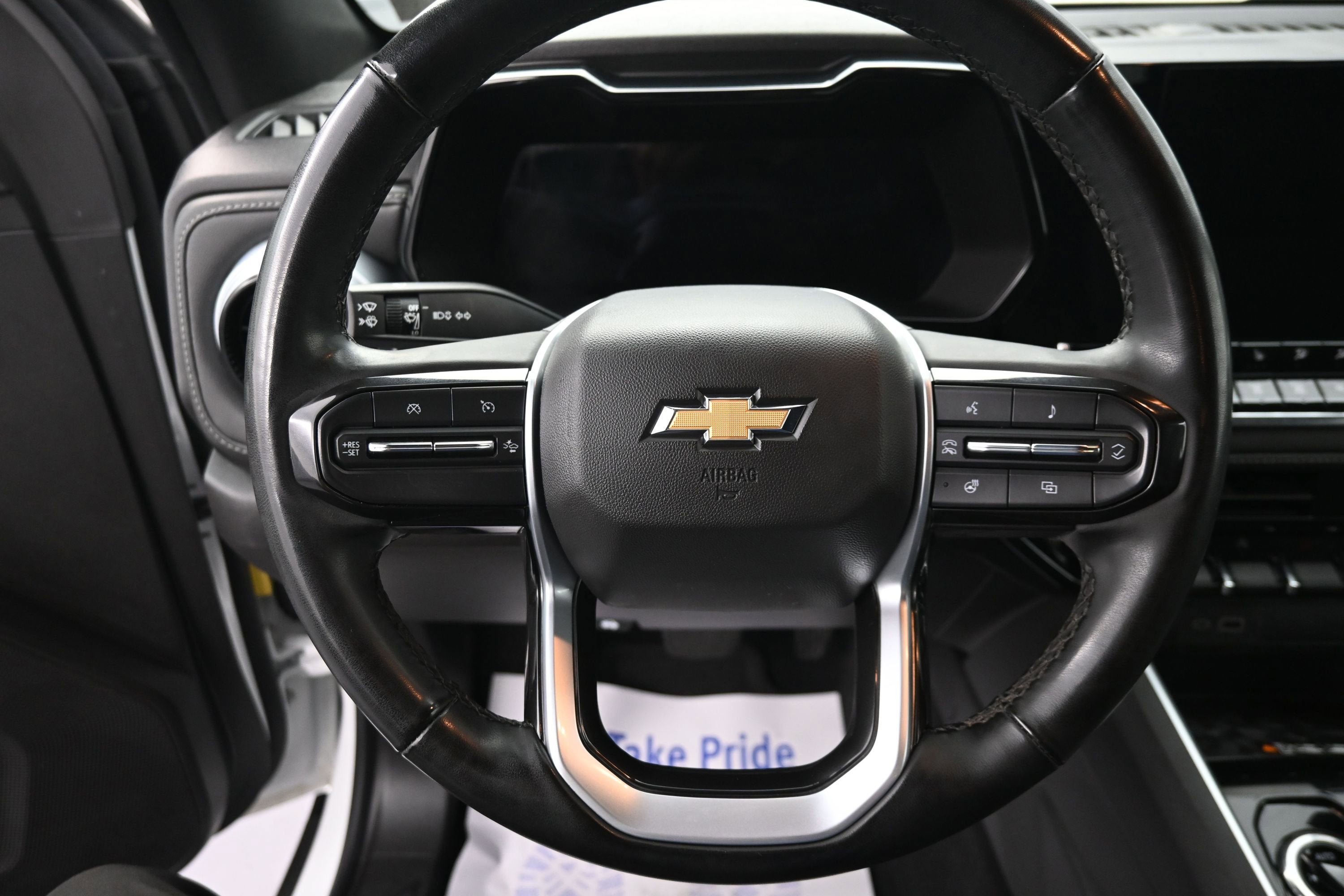 Used 2023 Chevrolet Colorado LT w/ LT Convenience Package III AWD/4WD image 11