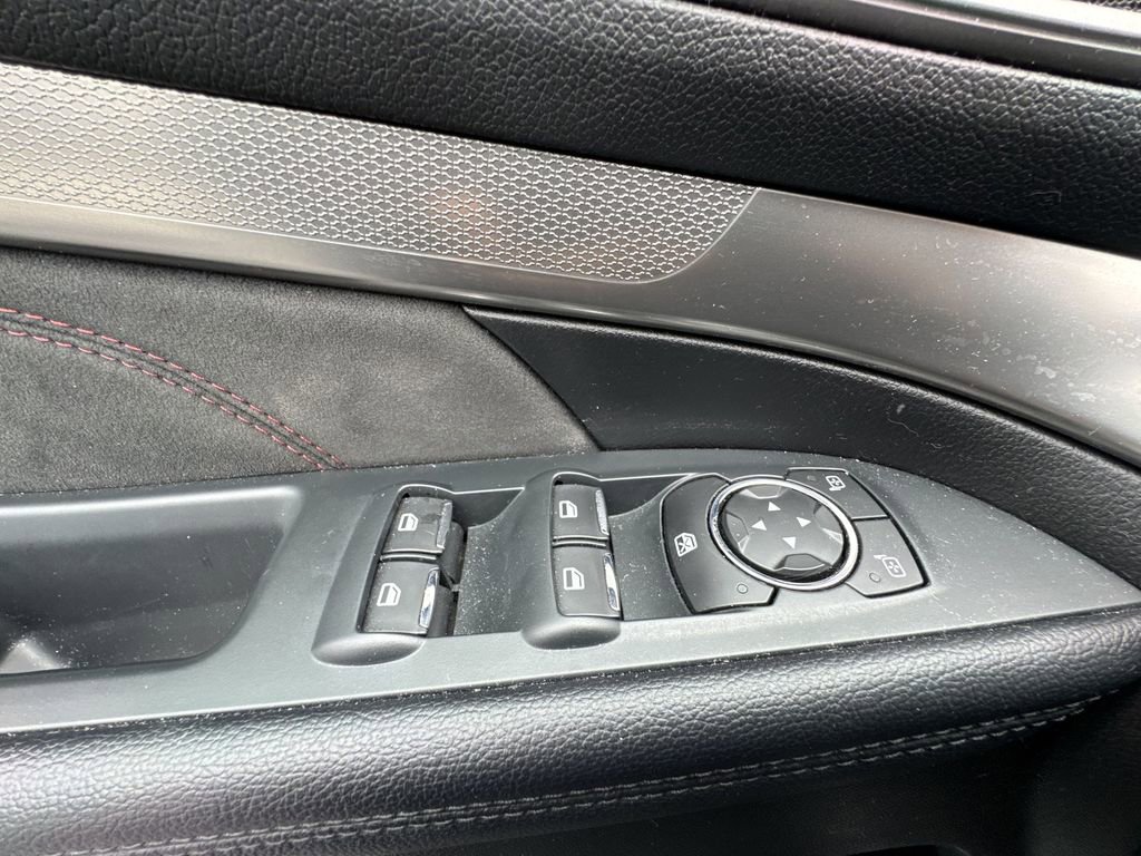 Used 2018 Ford Explorer XLT w/ Equipment Group 202A image 13