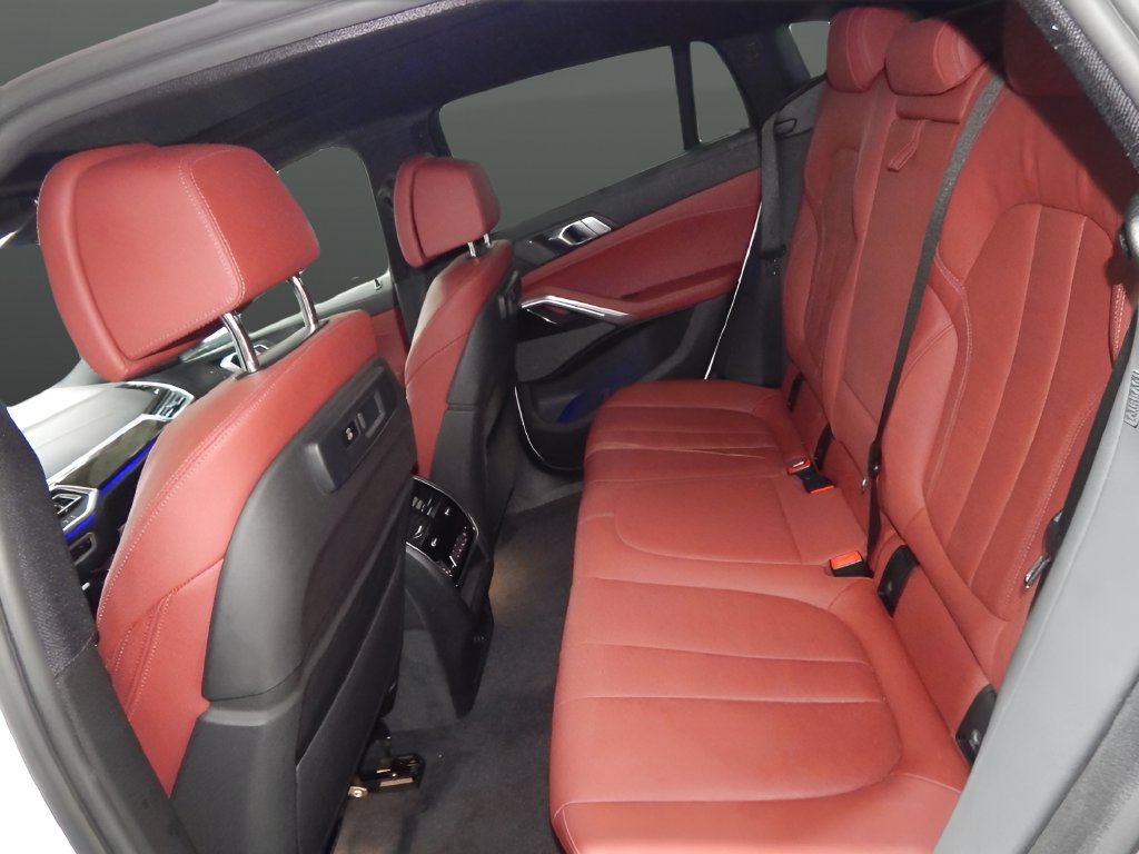 Used 2021 BMW X6 xDrive40i AWD/4WD image 16