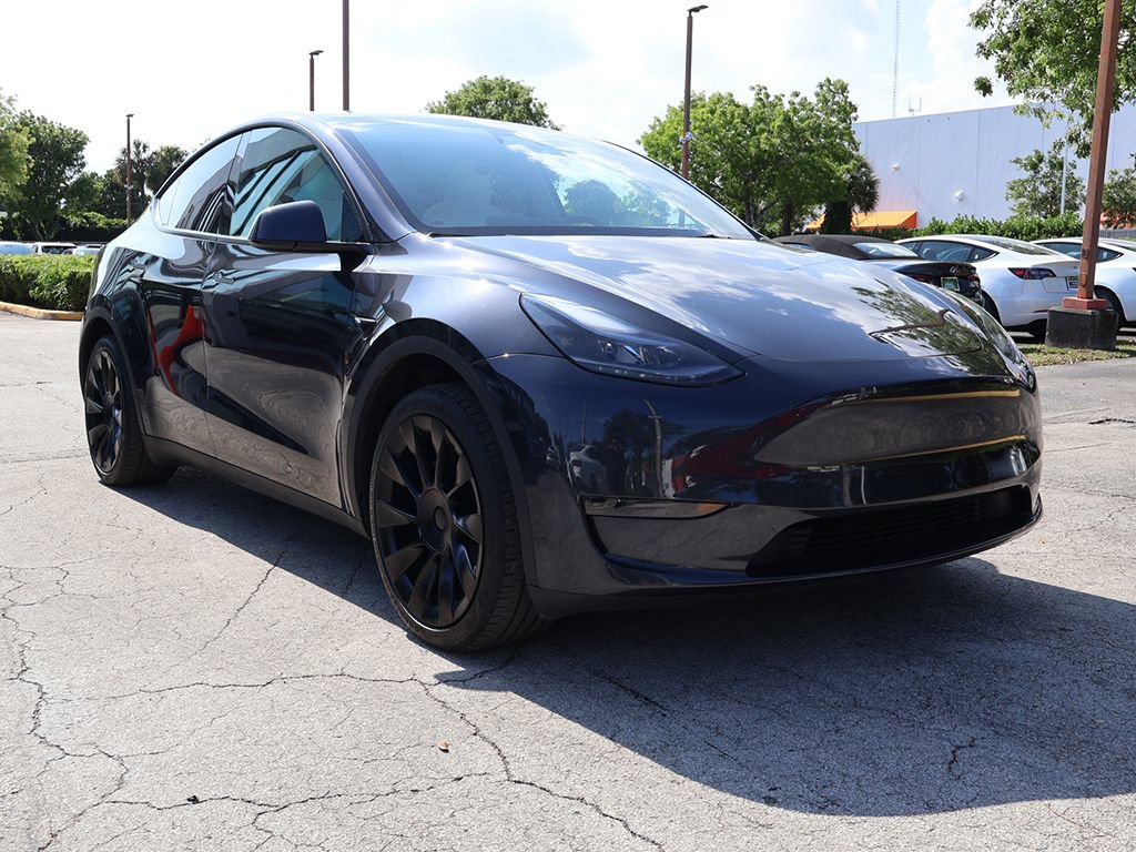 Used 2024 Tesla Model Y 2WD image 56