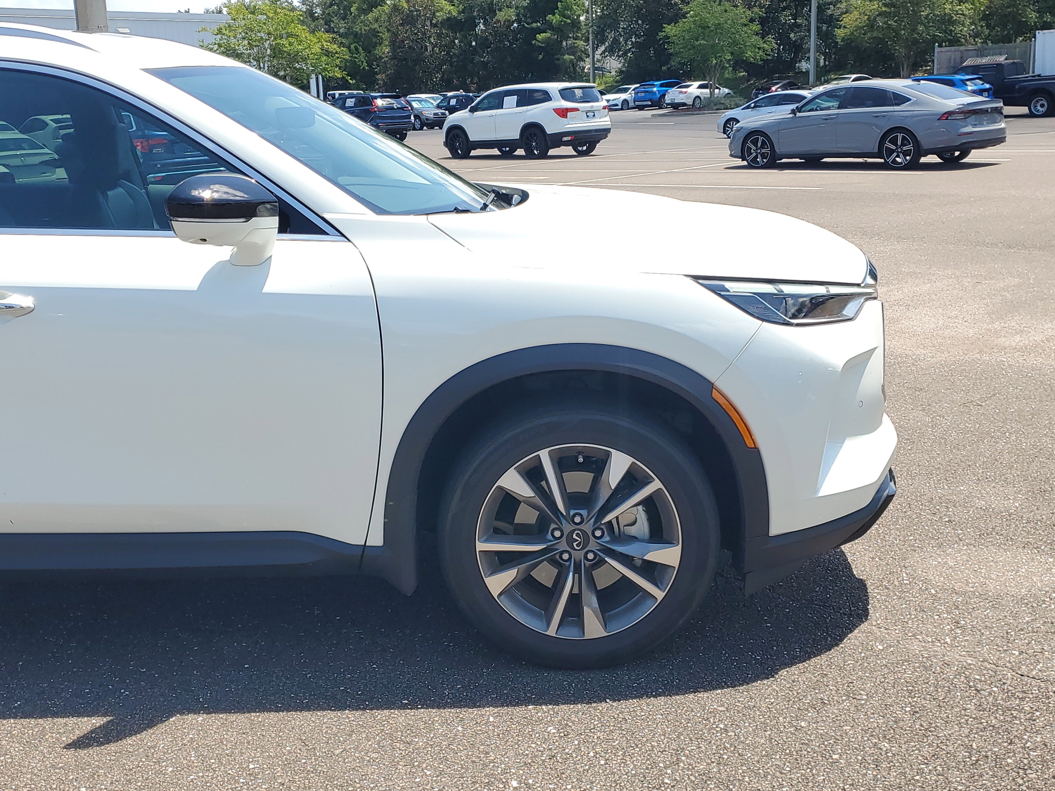 Used 2023 INFINITI QX60 Luxe image 18