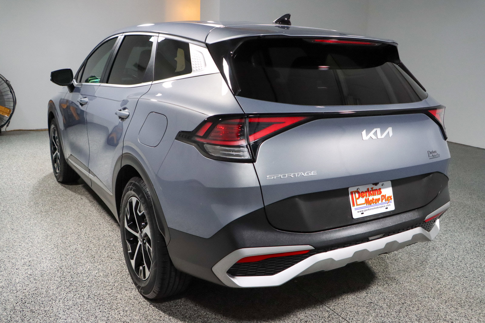 Used 2023 Kia Sportage EX FWD image 9