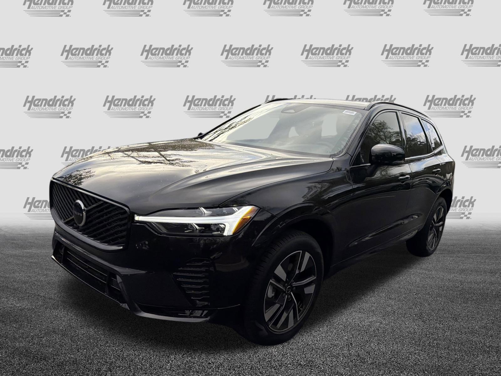 New 2026 Volvo XC60 B5 Core w/ Climate Package image 5