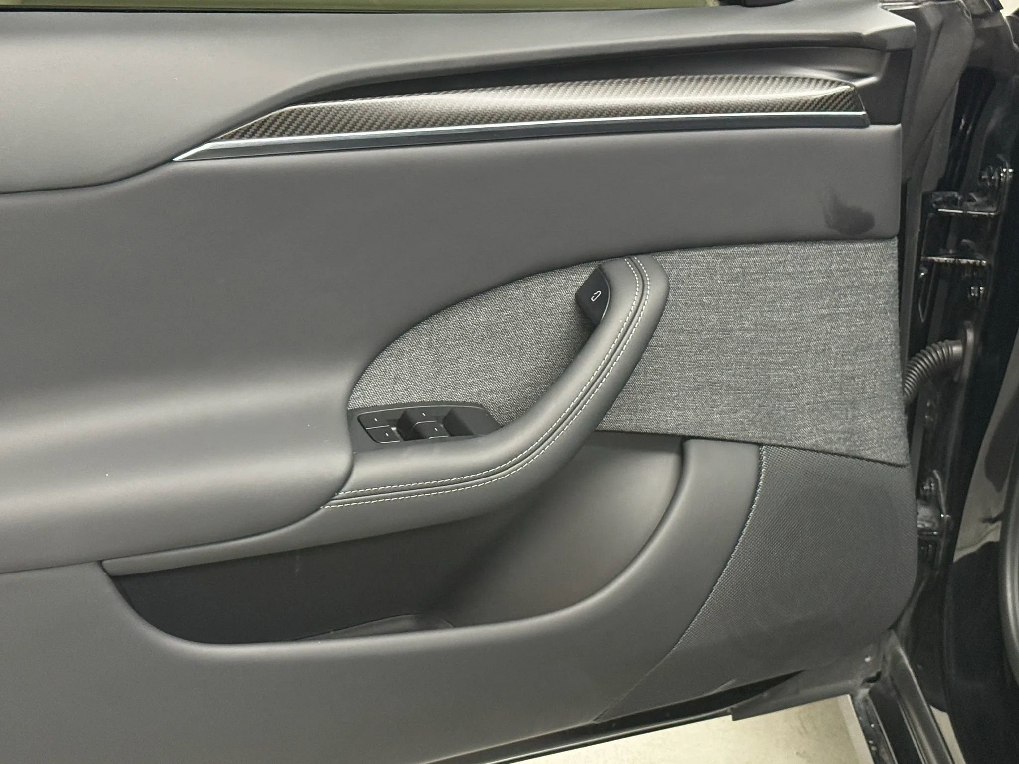 Used 2021 Tesla Model S Plaid image 18