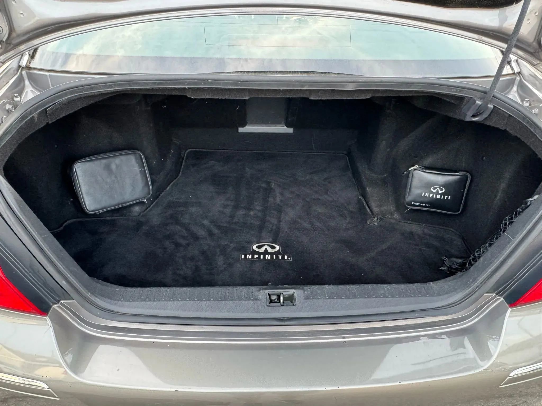 Used 2009 INFINITI M35 x image 9