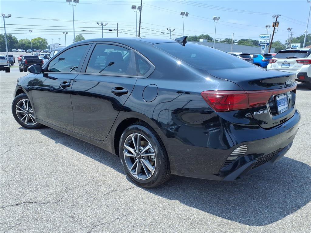 Used 2023 Kia Forte LXS FWD image 6