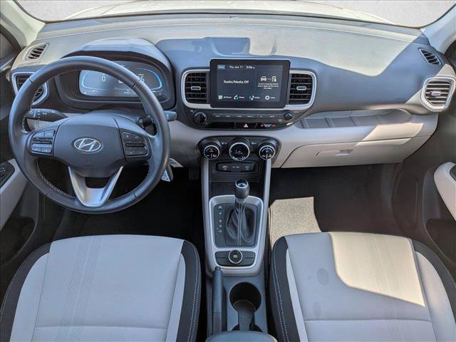 Used 2023 Hyundai Venue SEL FWD image 17