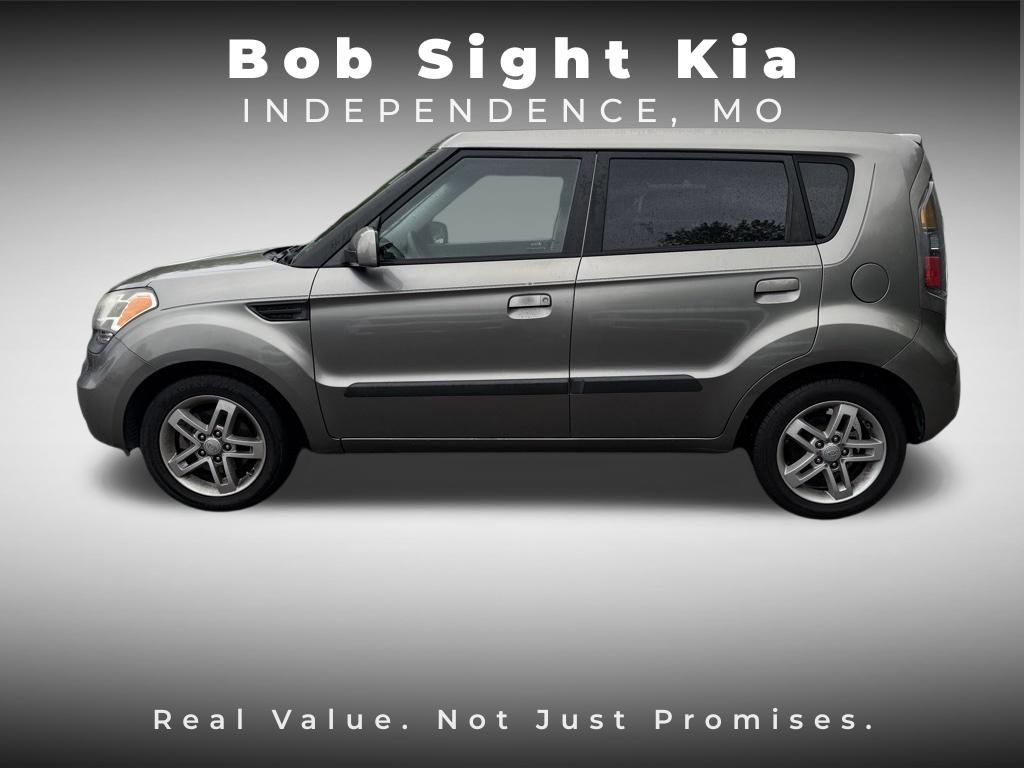 Used 2010 Kia Soul + FWD image 3