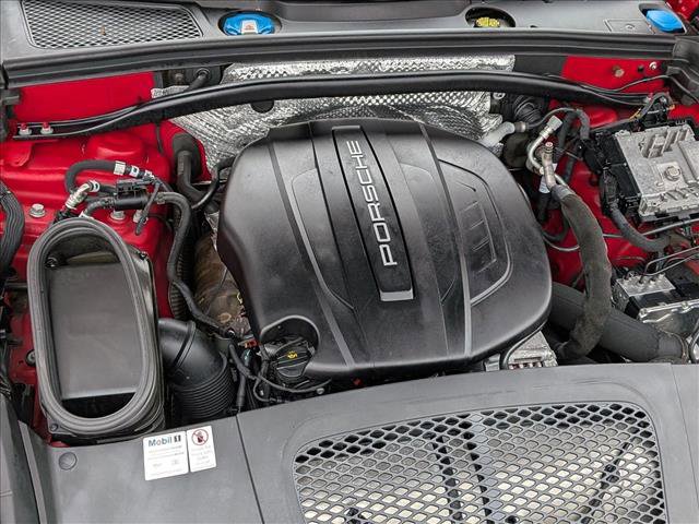 Used 2020 Porsche Macan image 23