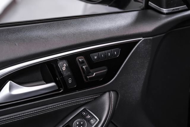 Used 2018 INFINITI QX30 Premium w/ Cargo Package image 42