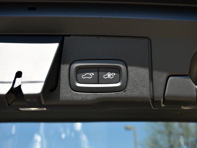 New 2026 Volvo XC60 B5 Ultra w/ Protection Package Premier AWD/4WD image 28