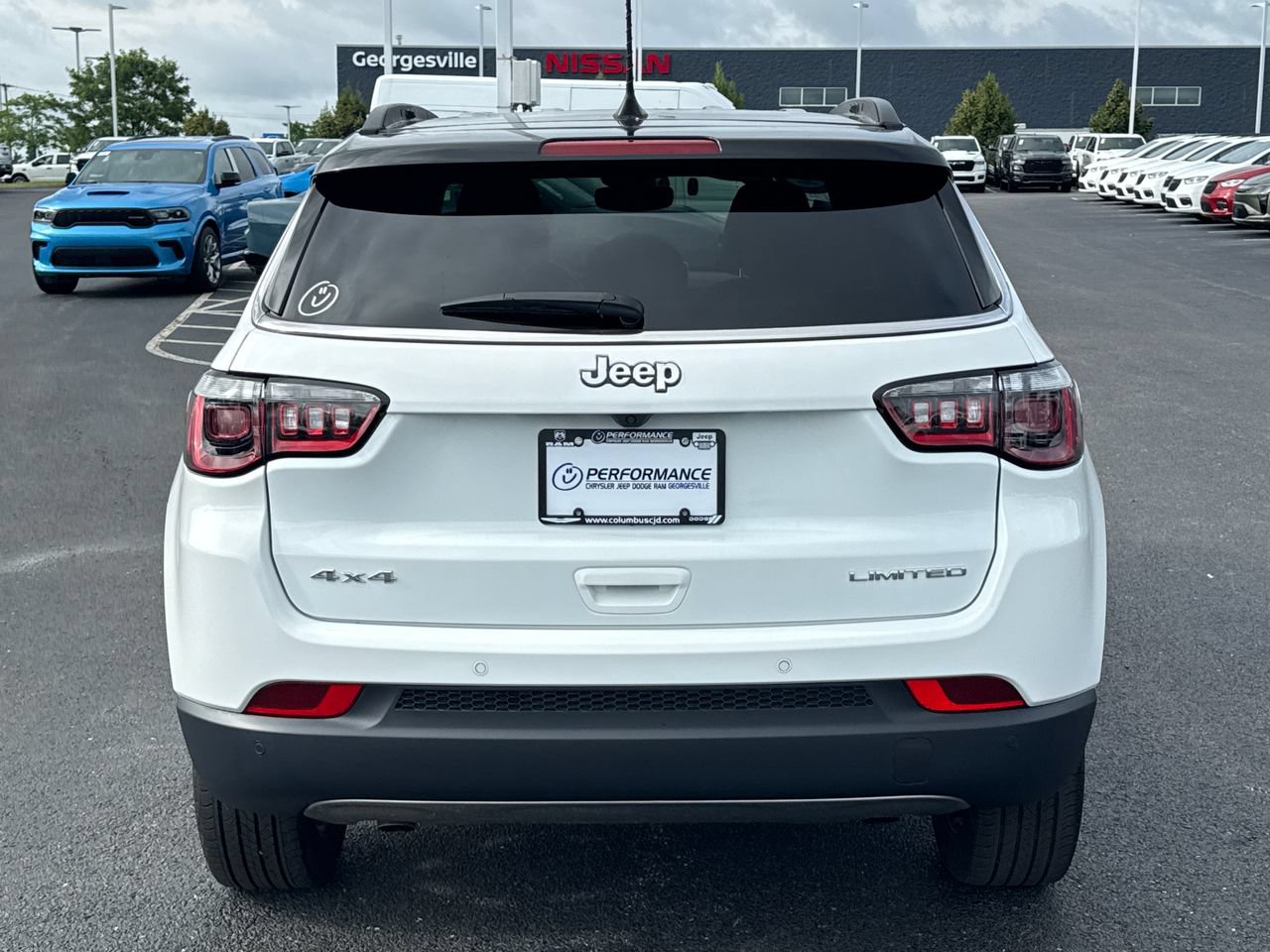 Used 2024 Jeep Compass Limited AWD/4WD image 4