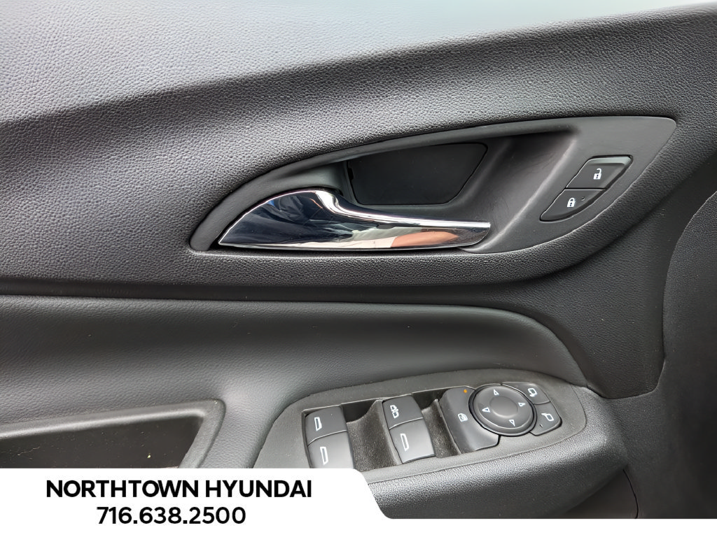 Used 2021 Chevrolet Equinox LT FWD image 28