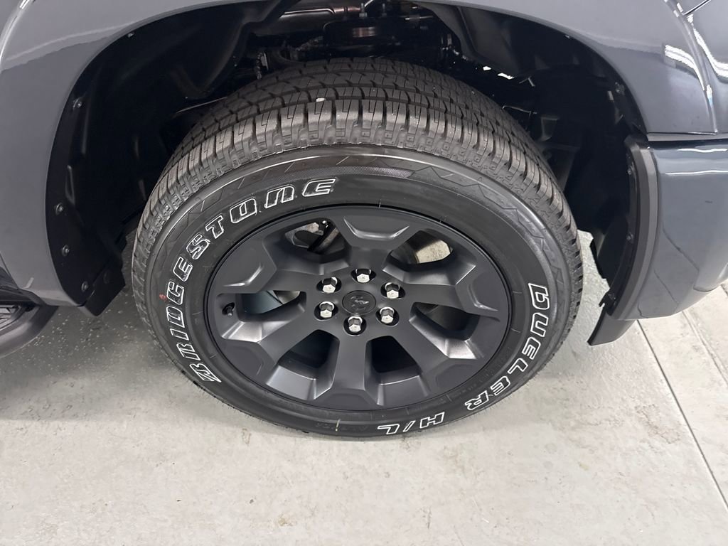 New 2026 RAM 1500 4x4 Crew Cab image 4