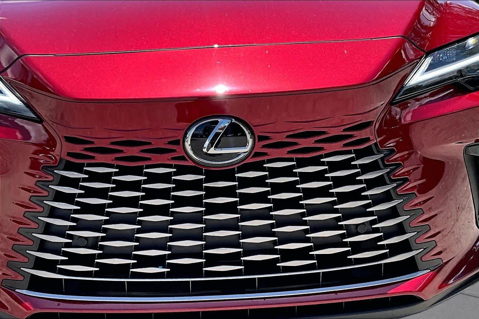 Used 2024 Lexus RX 350h w/ Accessory Package (Z1) AWD/4WD image 29