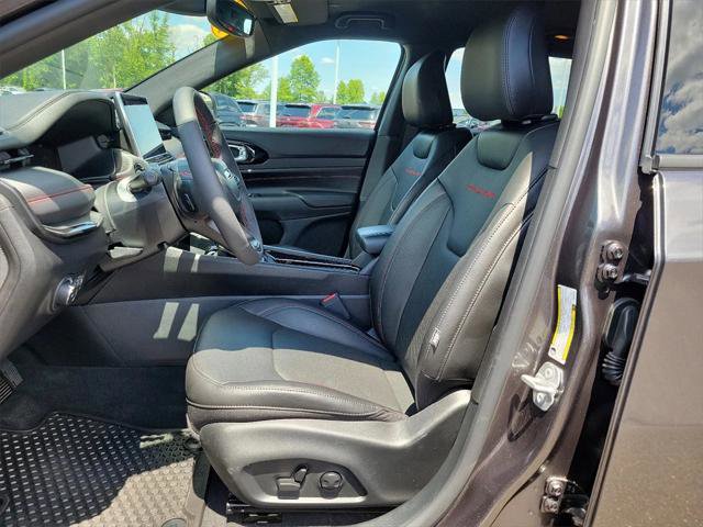 Certified 2023 Jeep Compass Trailhawk w/ Trailhawk Elite Group image 13