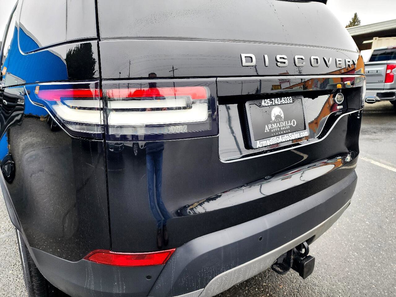 Used 2017 Land Rover Discovery SE image 39